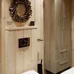 度假居 Authentic Family Experience At