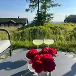 Vakantiehuis Authentic Family Experience At *
